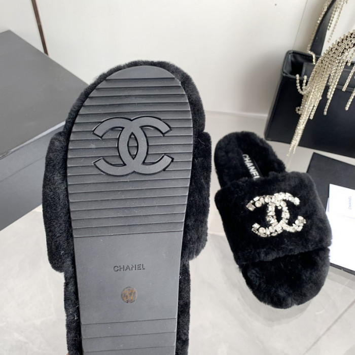 CN Slide Sandal