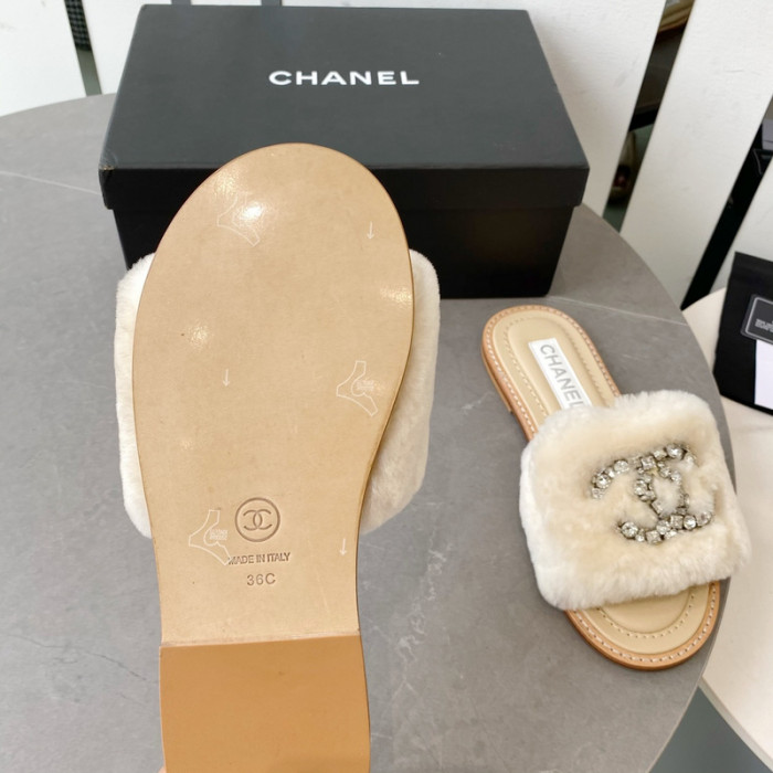 CN Slide Sandal
