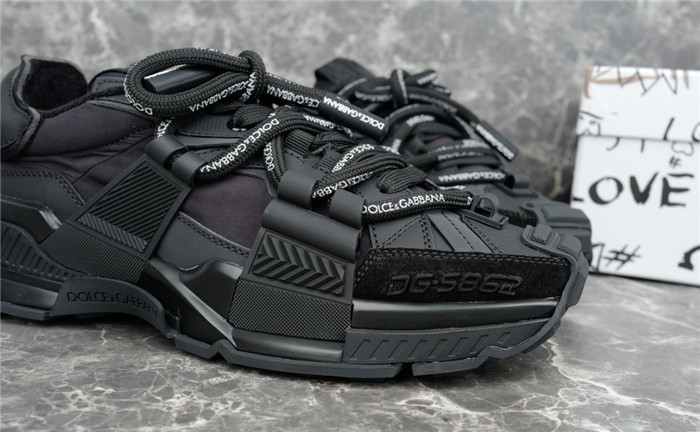 DG SNEAKER