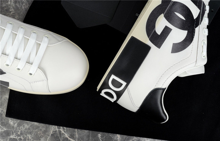DG SNEAKER
