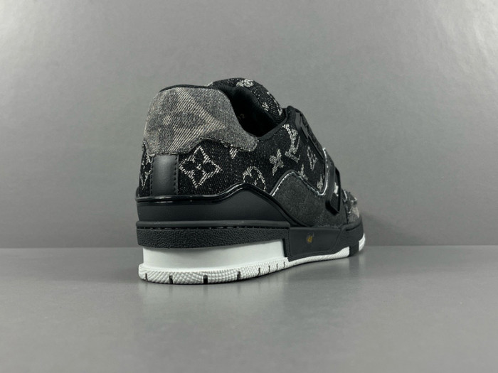 LUSV SNEAKERS