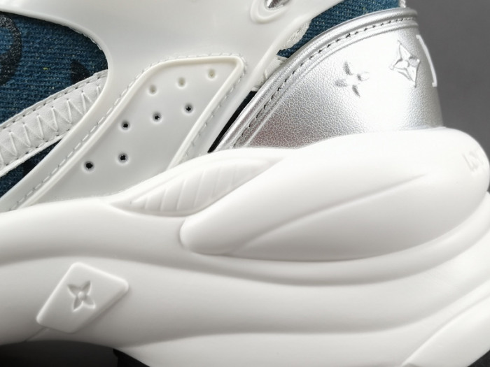 LUSV SNEAKERS