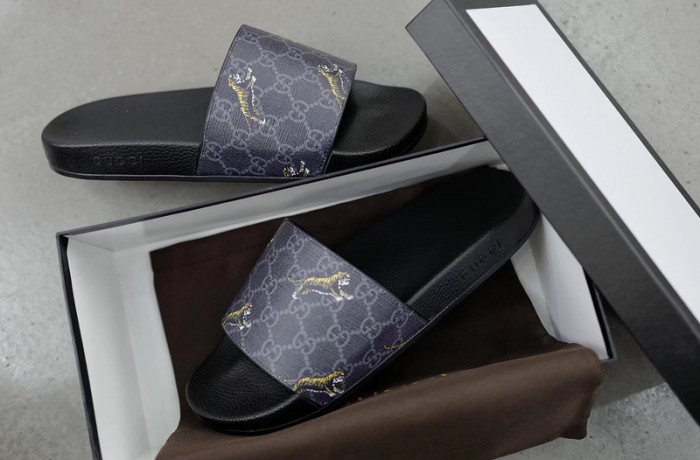 GCI GG Slide Sandal