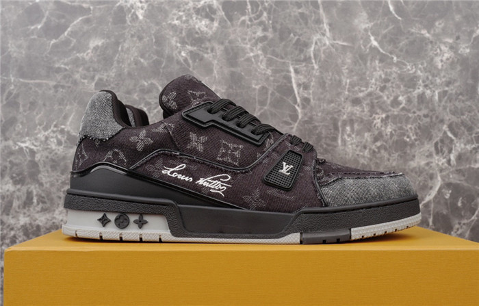 LUSV SNEAKERS