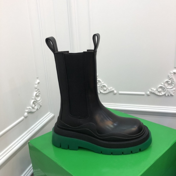 Bo*te*ga ve*ne*ta chelsea tire leather high boot