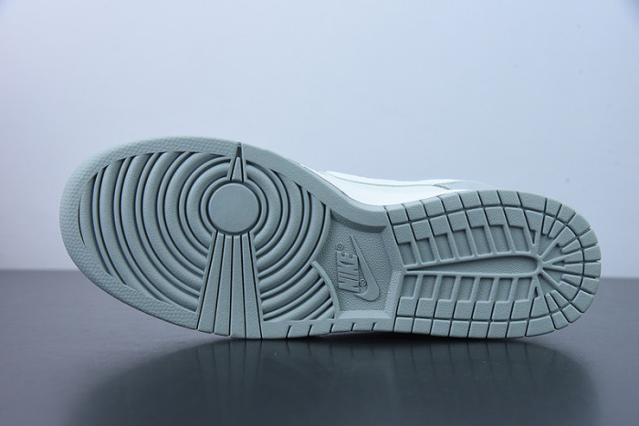 Nike Dunk Low “Grey White DJ6188-001
