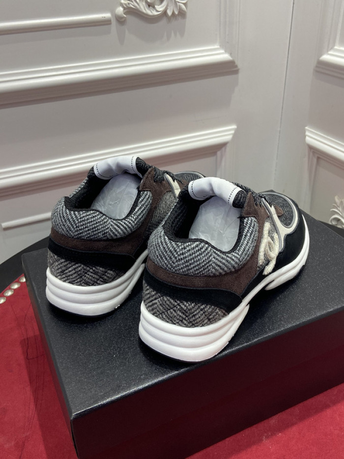 CHNL Sneaker