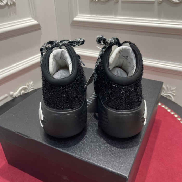 CHNL Sneaker