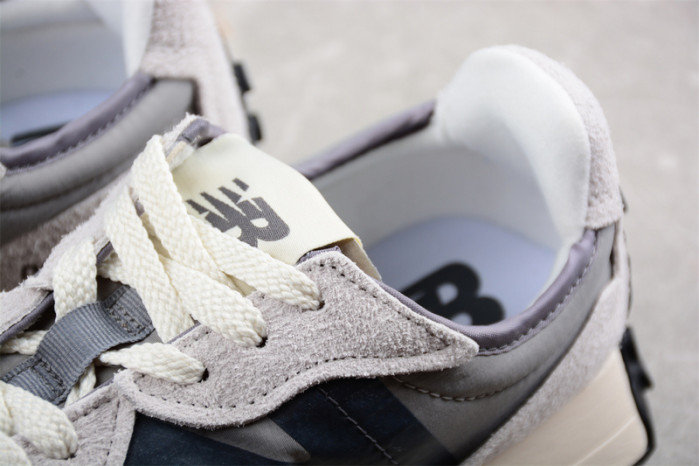 New Balance 327 