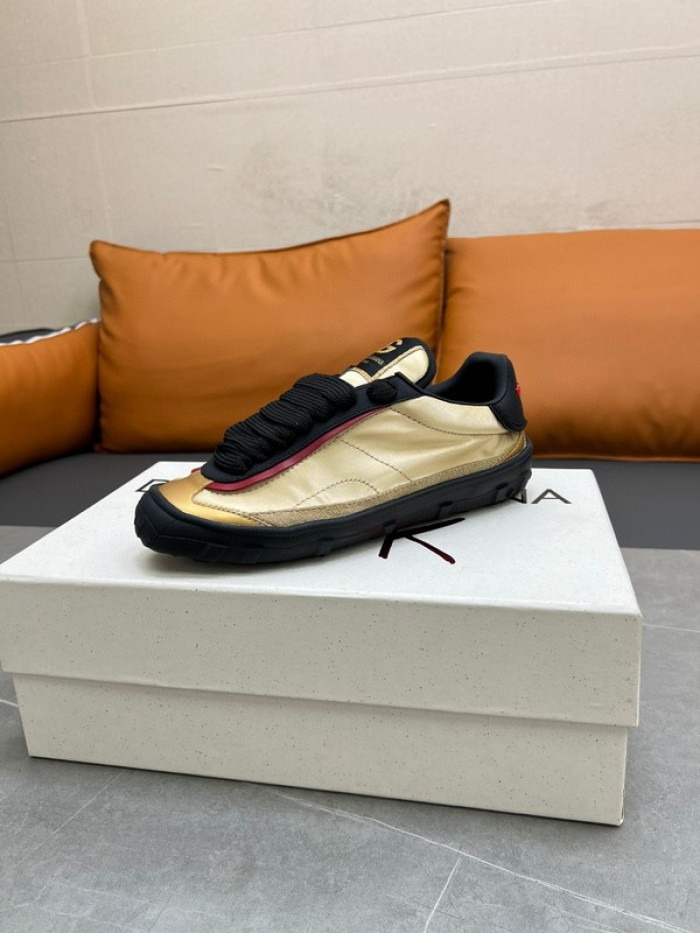DG SNEAKER