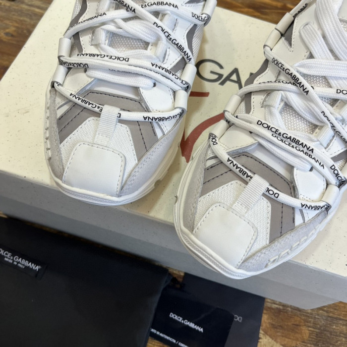 DG SNEAKER