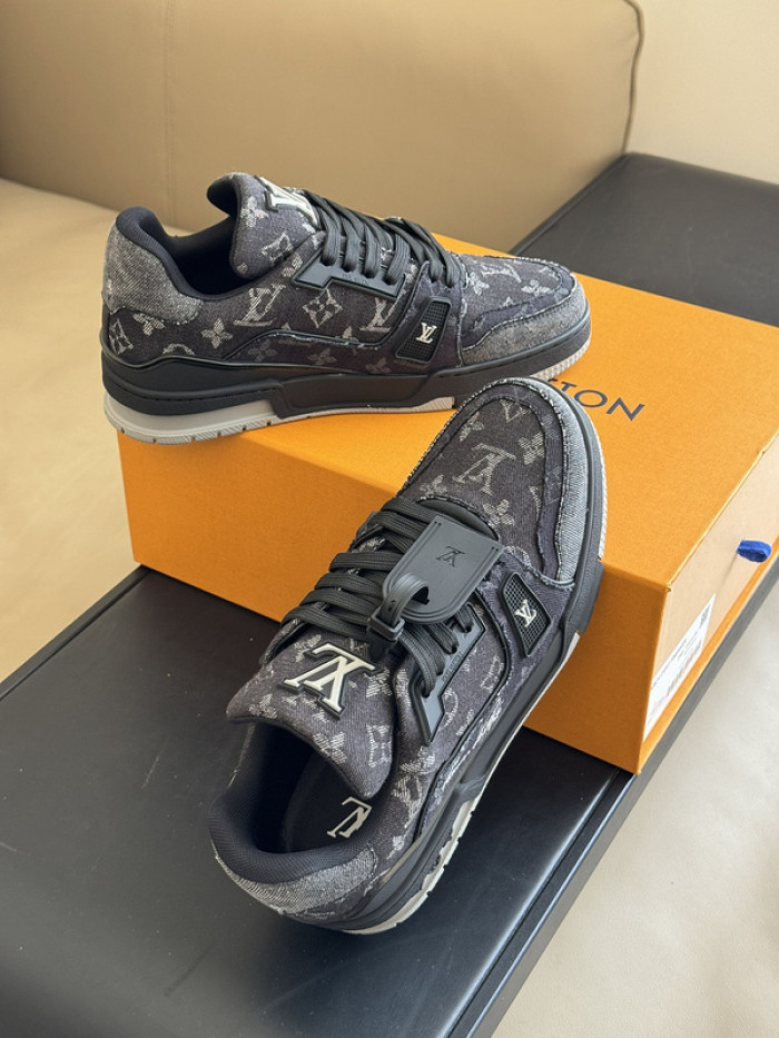 LUSV SNEAKERS