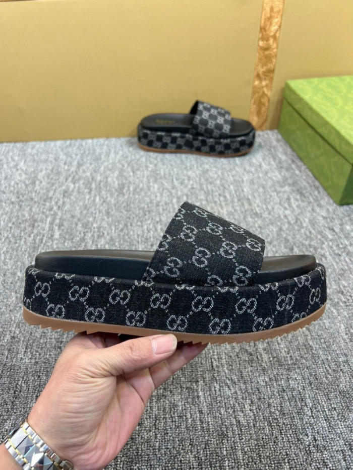 GCI GG Slide Sandal