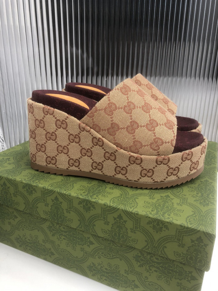 GCI GG Slide Sandal
