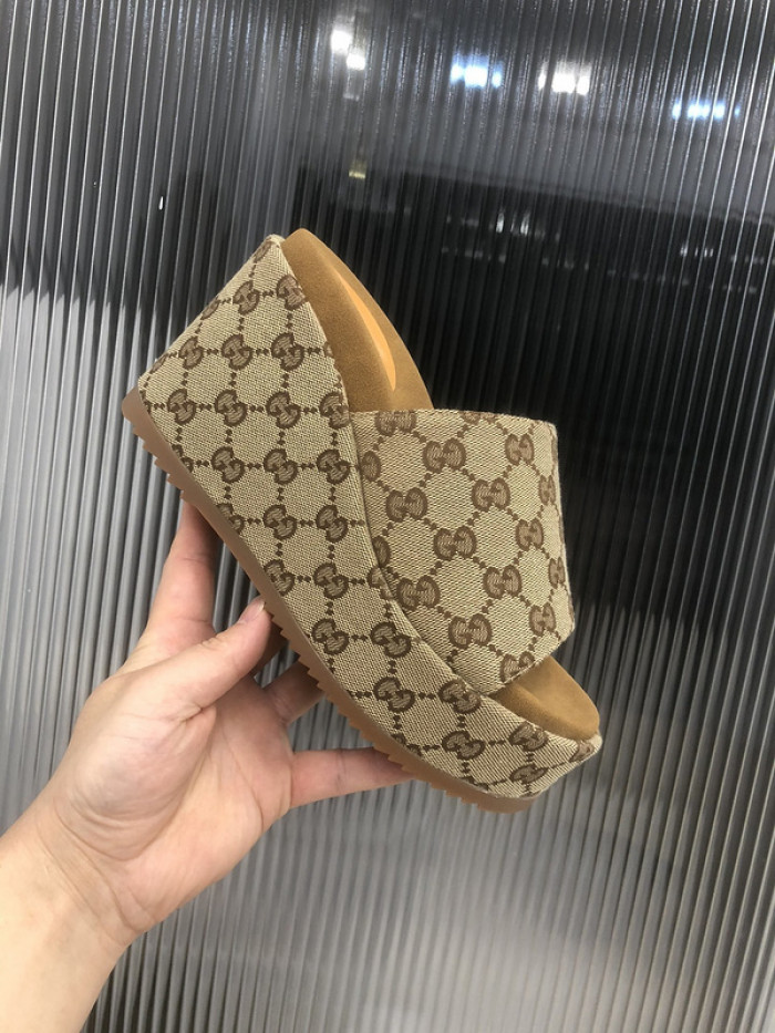 GCI GG Slide Sandal