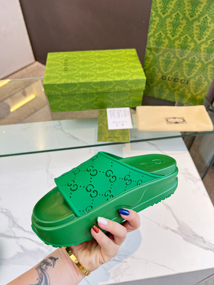 GCI GG Slide Sandal