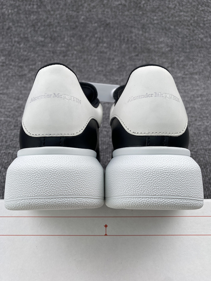 ALEXMQ Sneakers