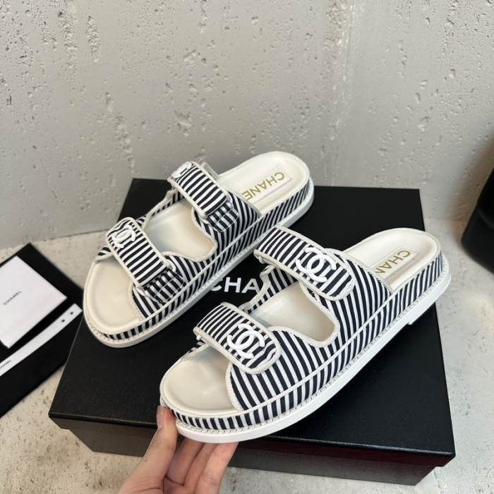 CN Slide Sandal