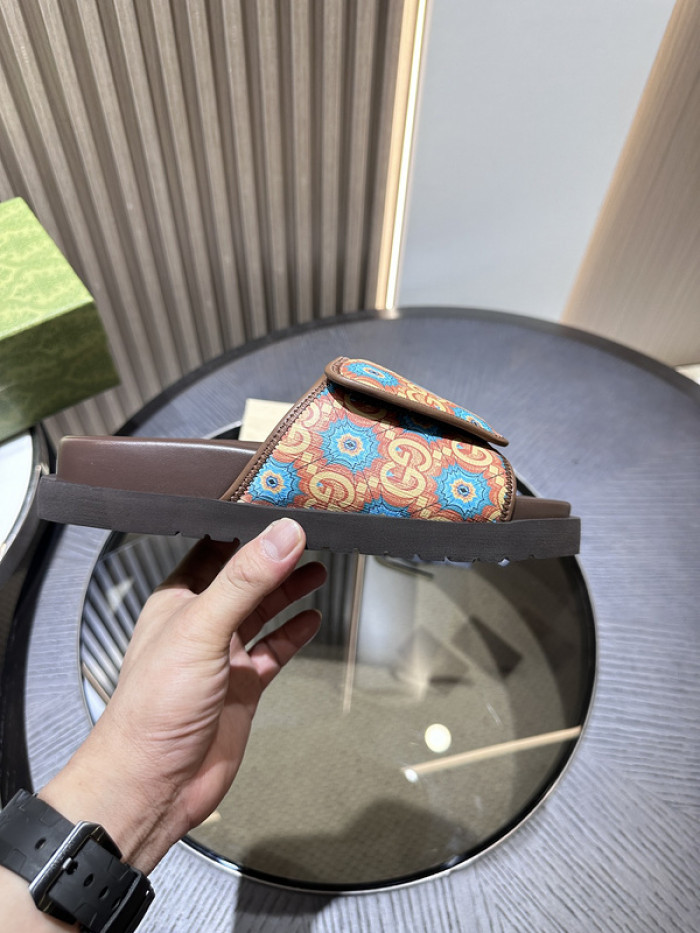 GCI GG Slide Sandal