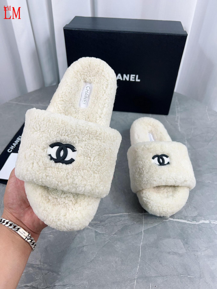 CN Slide Sandal