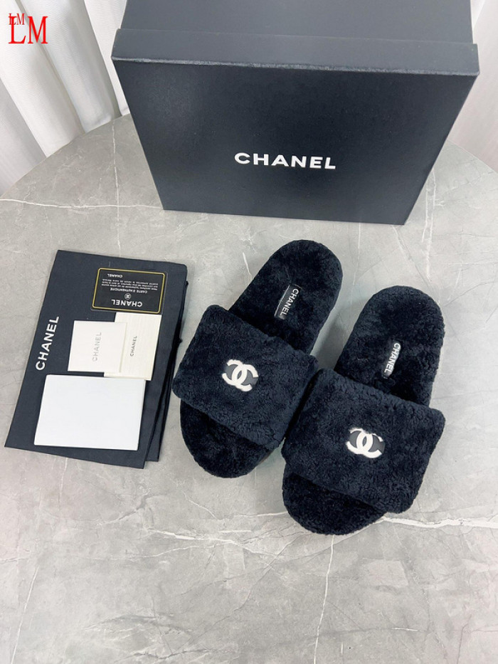 CN Slide Sandal