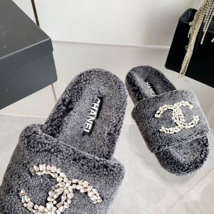CN Slide Sandal