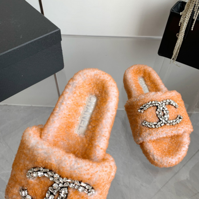 CN Slide Sandal