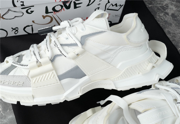 DG SNEAKER