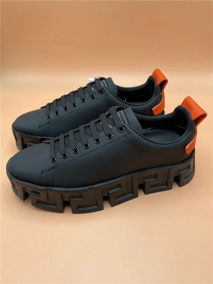 VRCE Sneaker