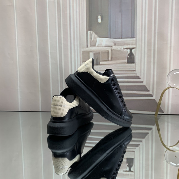 ALEXMQ Sneakers