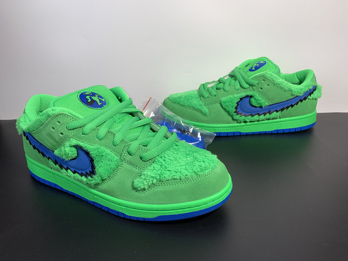 Nike SB Dunk Low Grateful Dead Bears Green CJ5378-300