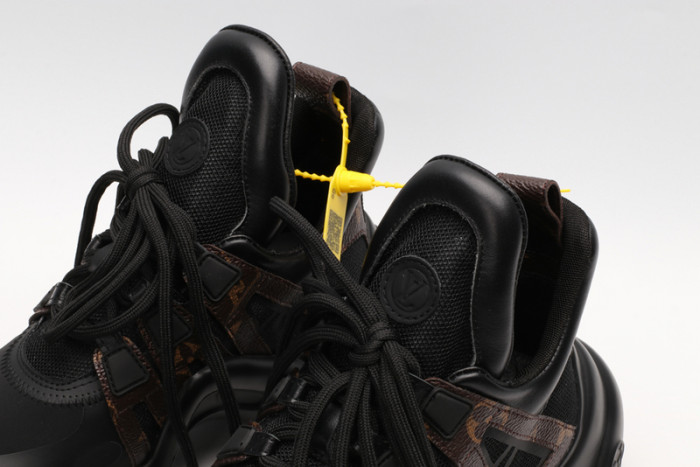 LUSV SNEAKERS
