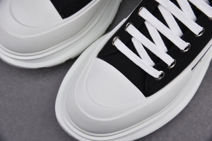 ALEXMQ Sneakers