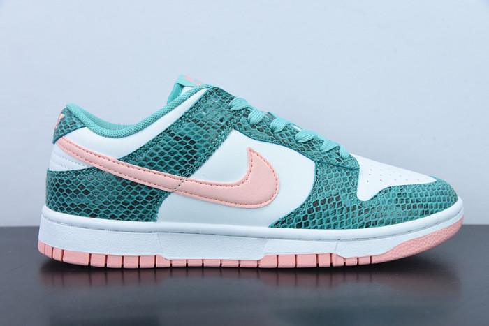 Nike Dunk Low Snakeskin DR8577-300