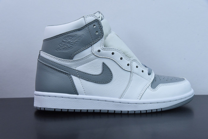 Jordan 1 Retro High OG Stealth - 555088-037