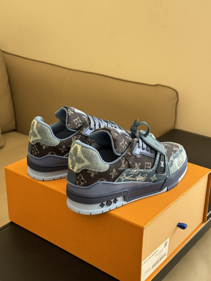 LUSV SNEAKERS
