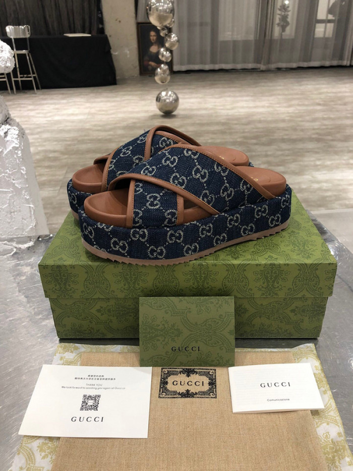 GCI GG Slide Sandal