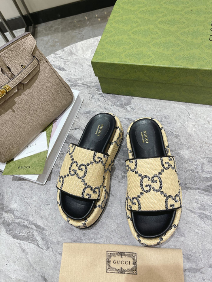 GCI GG Slide Sandal