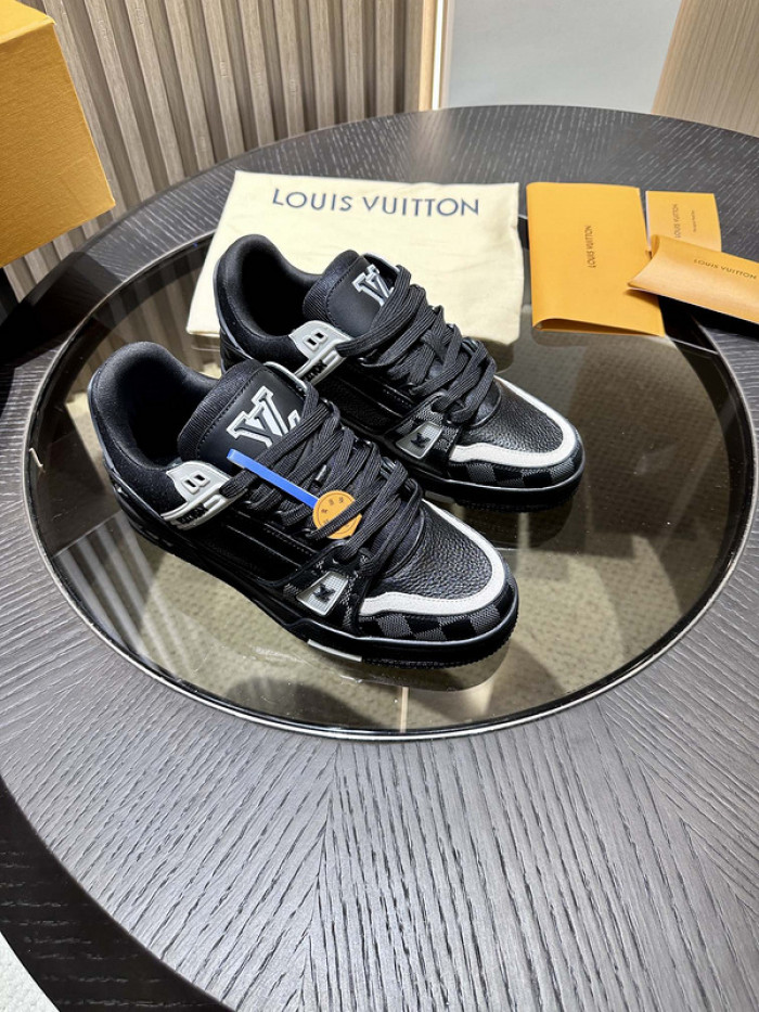 LUSV SNEAKERS