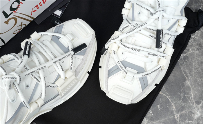 DG SNEAKER