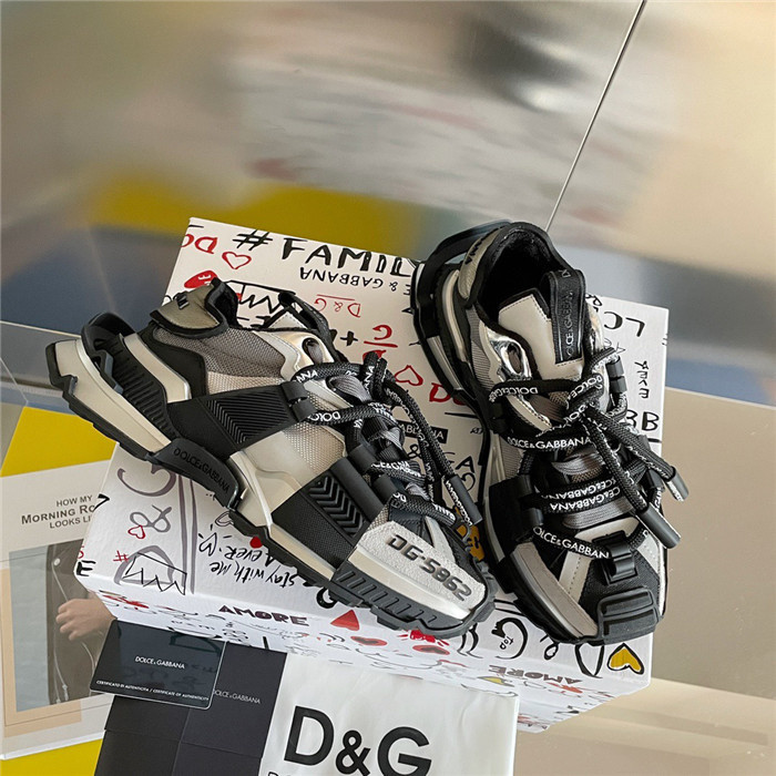 DG SNEAKER
