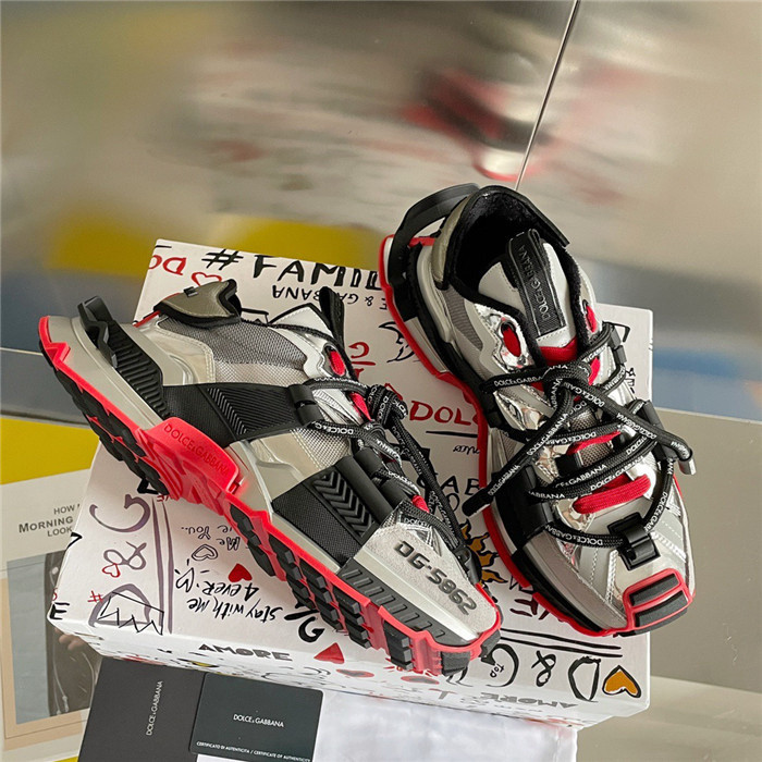 DG SNEAKER