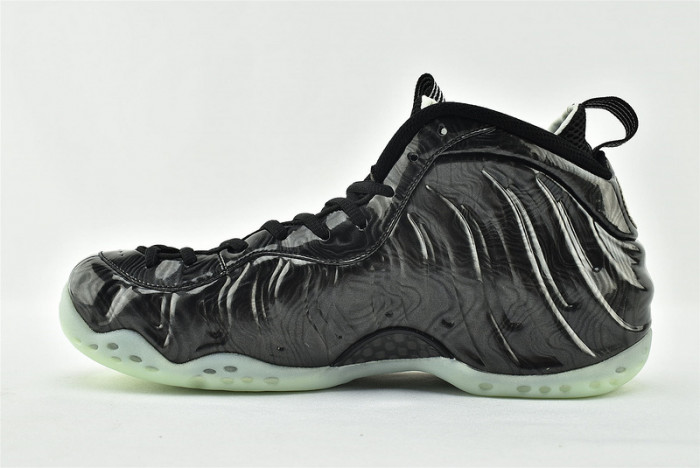 NIKE Air Foamposite One 