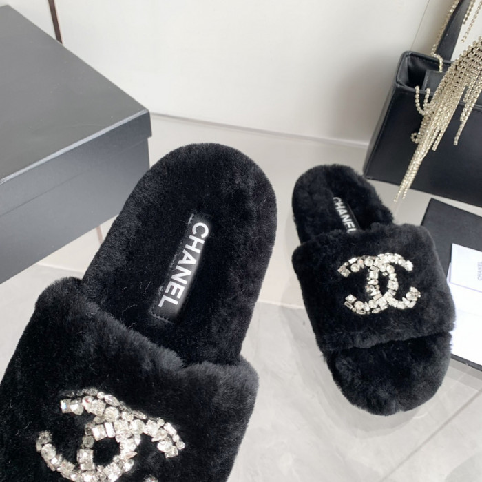 CN Slide Sandal