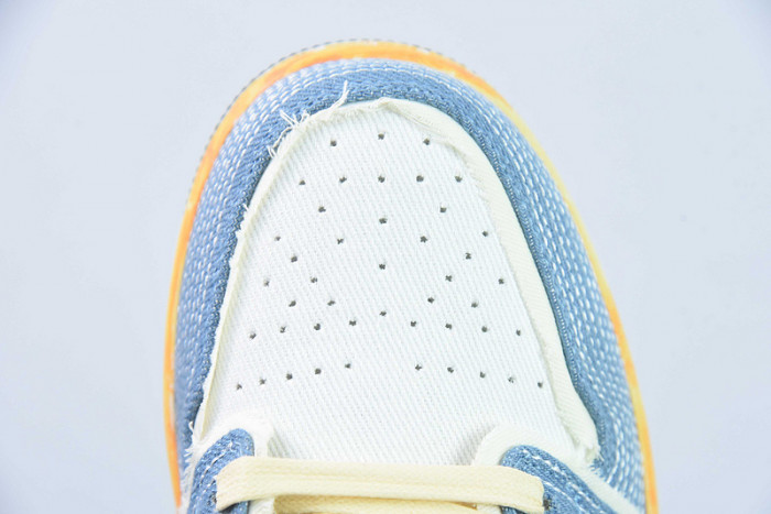 Air Jordan 1 Low 