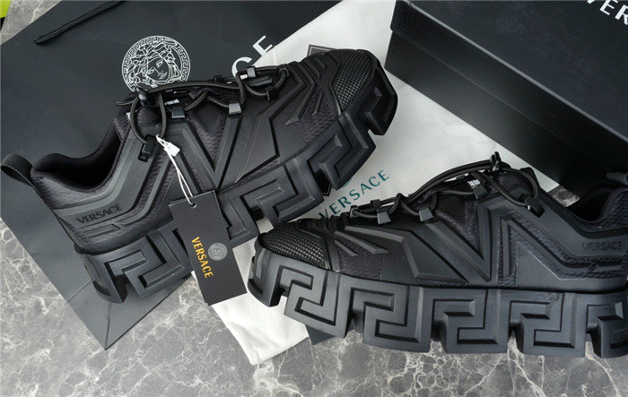 VRCE Sneaker
