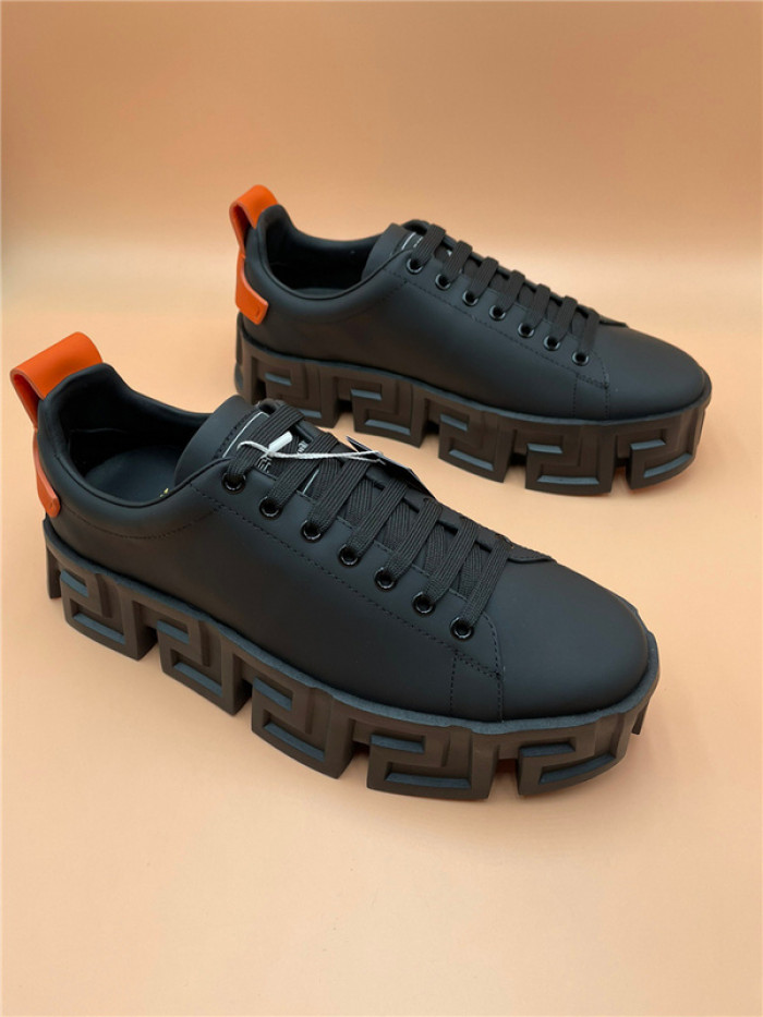 VRCE Sneaker