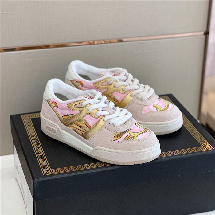 VRCE Sneaker
