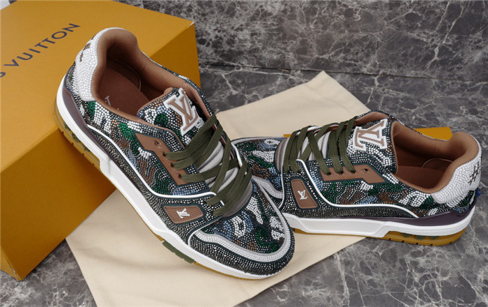 LUSV SNEAKERS