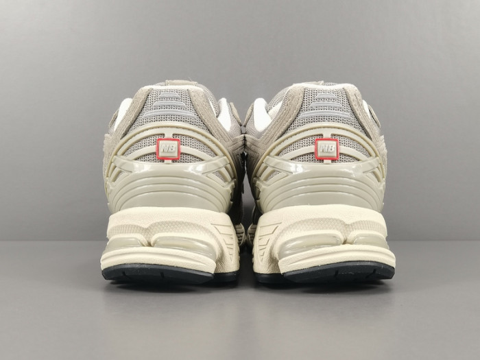 New Balance 1906R 
